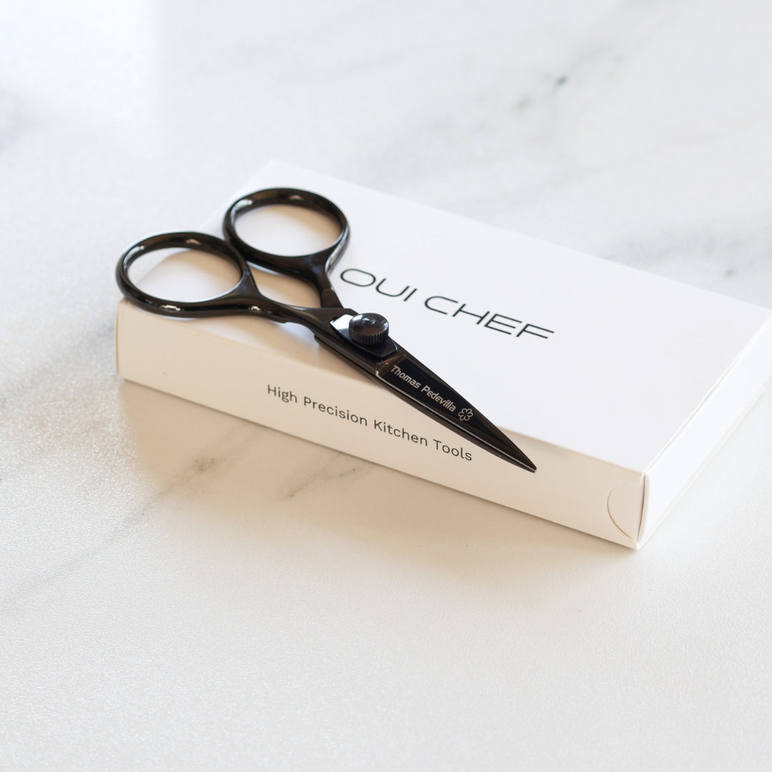 oui-chef-black-scissors-thomas-pedevilla